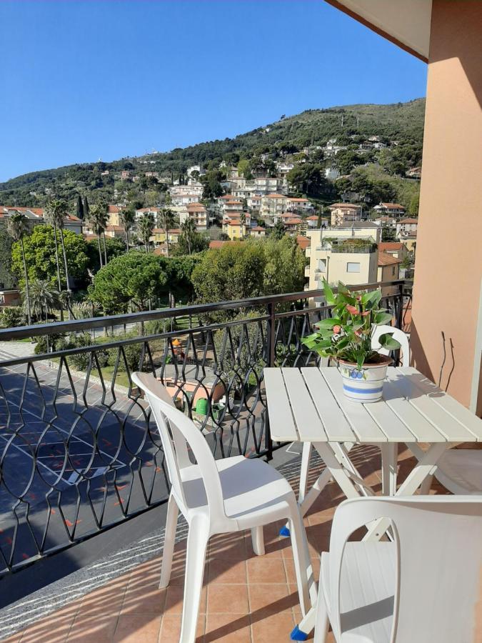 Apartamento Nel Blu Marina dʼMarina dʼAndora Exterior foto